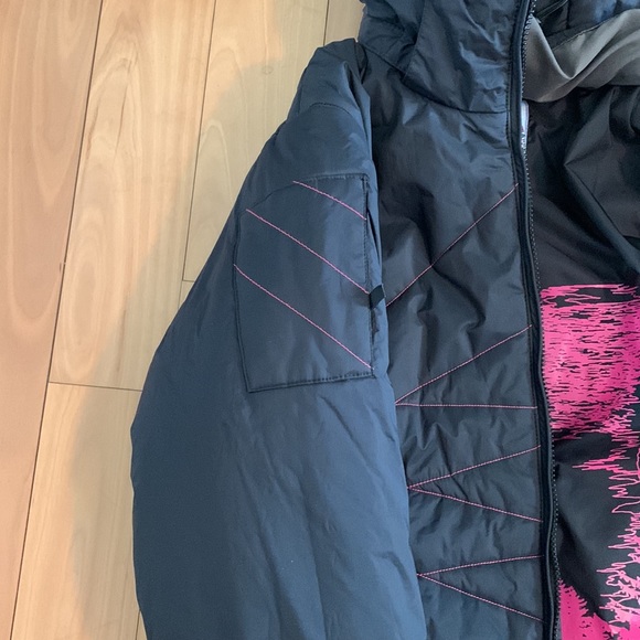 Roxy endurance series, snowboarding, jacket, L in black and pink design NWOT - Picture 11 of 16